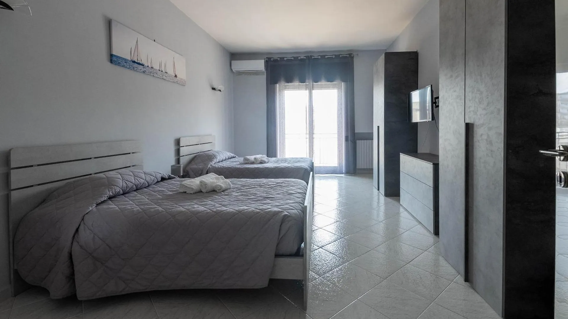 Ada'S Home Bari 0*,  İtalya