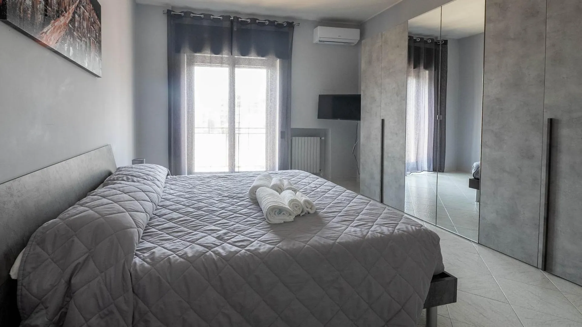 Ada'S Home Bari 0*,  İtalya